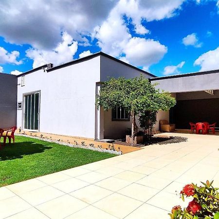 포스두이구아수 Linda Casa Bairro Tranquilo Prox Cataratas 빌라 외부 사진